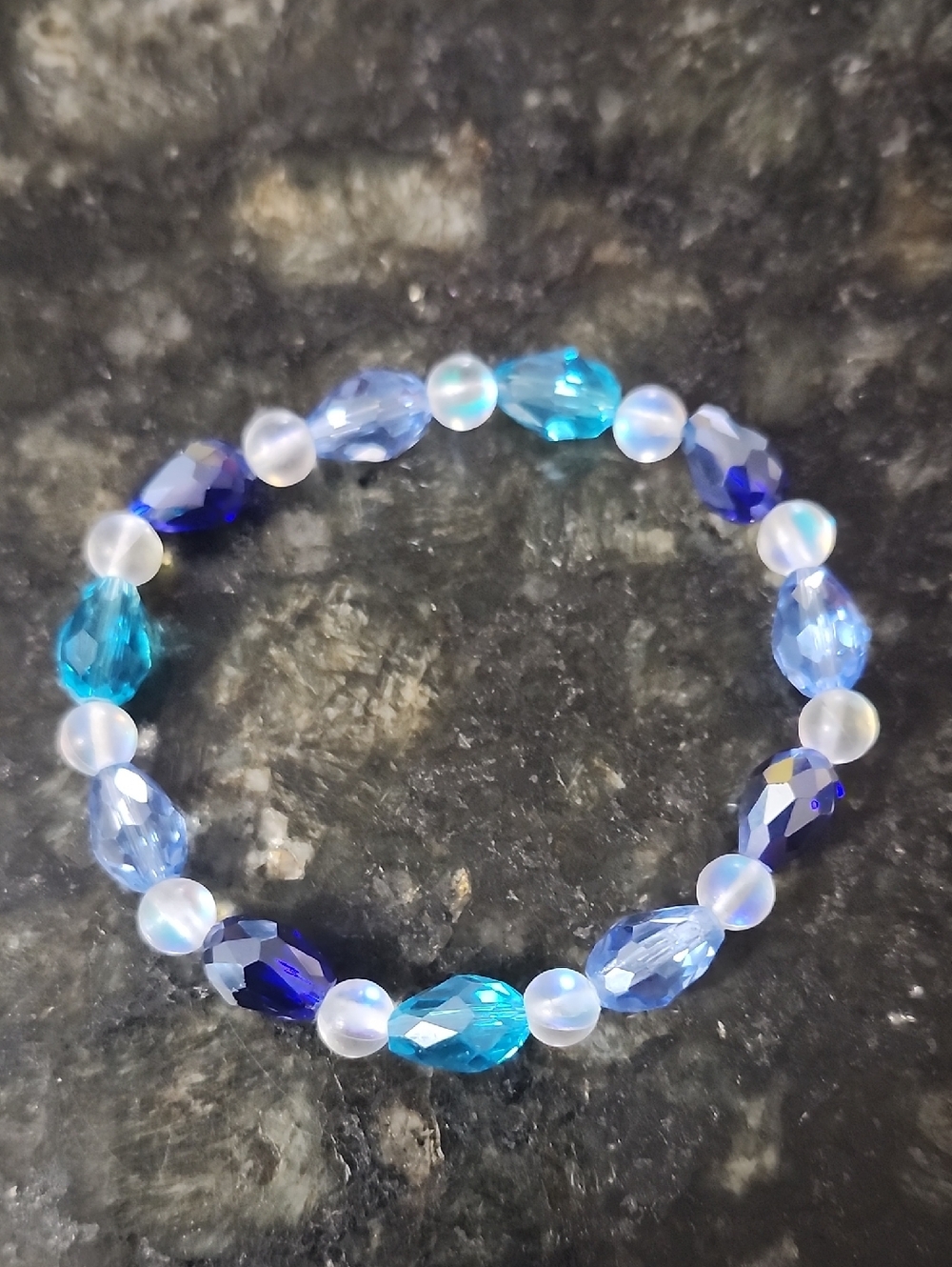 Handmade Blue and White Faceted Beaded Bracelet